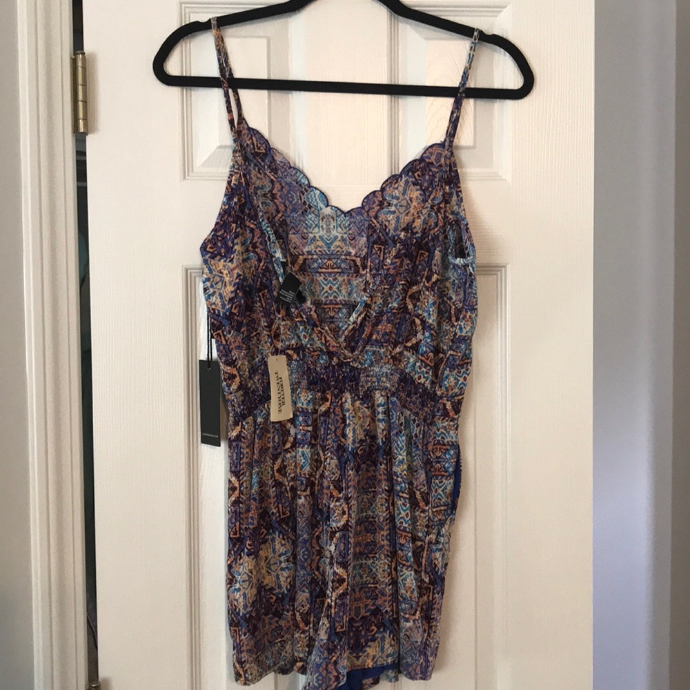 F21 Multicolor patterned romper - Picture 2 of 3